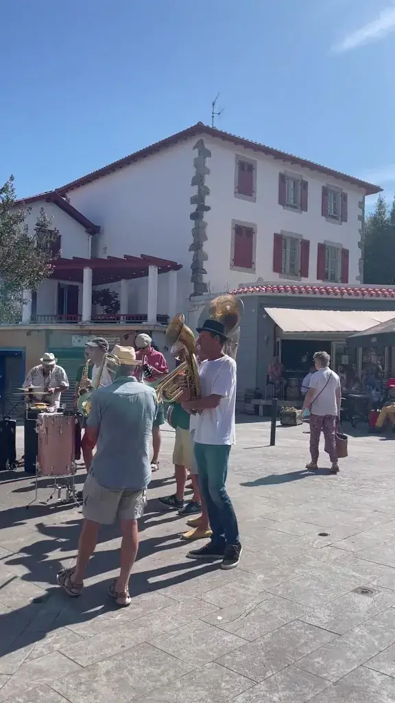 Hôtel Café du Trinquet_Cambo-les-Bains_slider_image_2