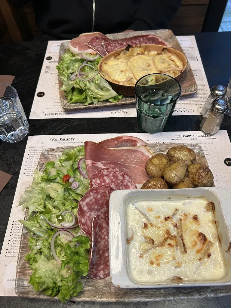 Anouchka Manioski_Le Garrison_Bourboule_review