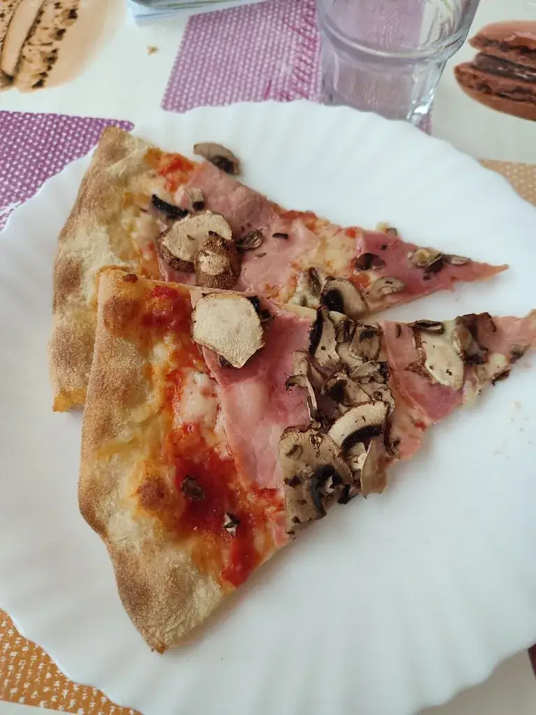 Pizza 64_Cambo-les-Bains_slider_image_3