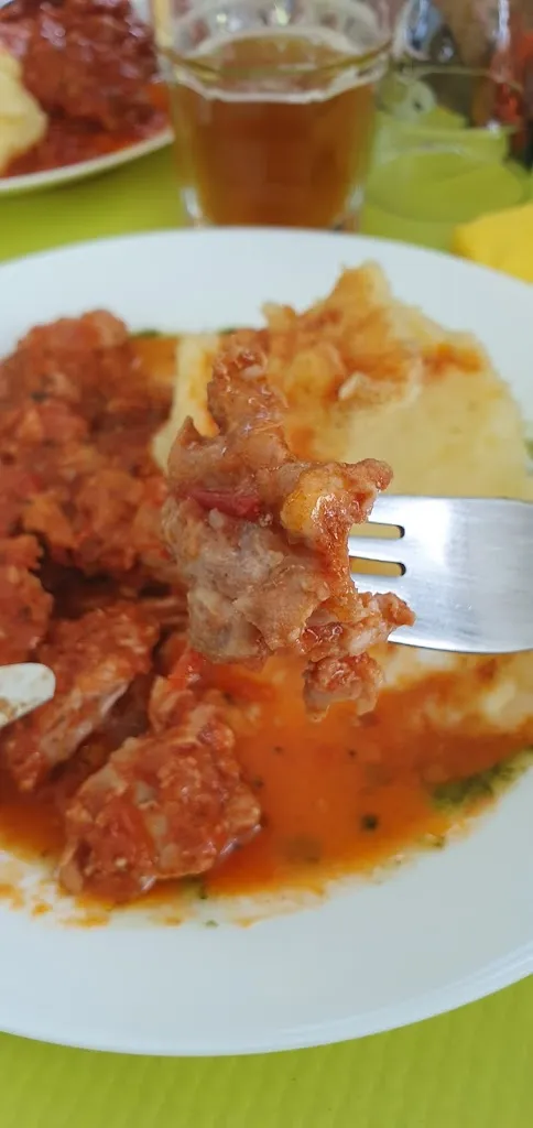 Sieg_The Little Greedy_Canéjan_review