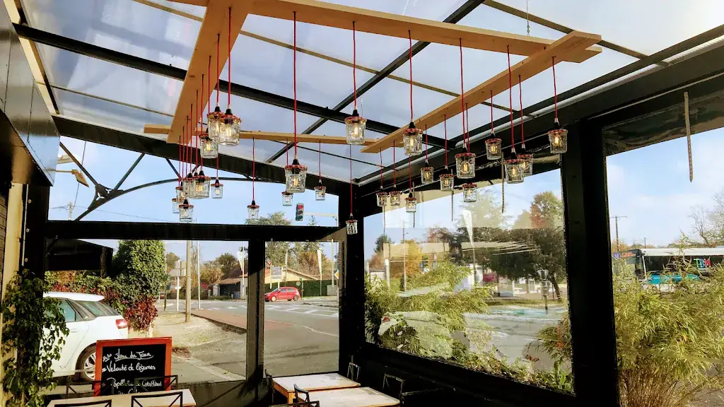 Bar Le Beau Soleil restaurant in Gradignan