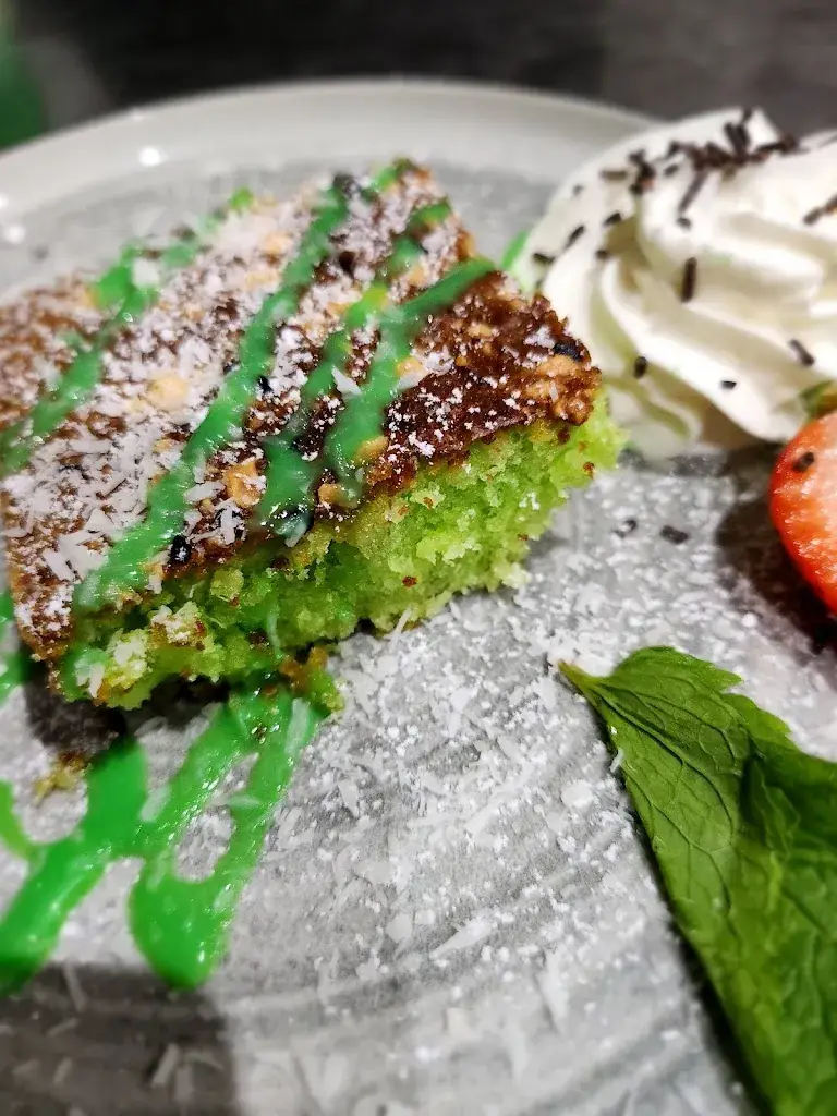 Binh Duong_Pessac_slider_image_2