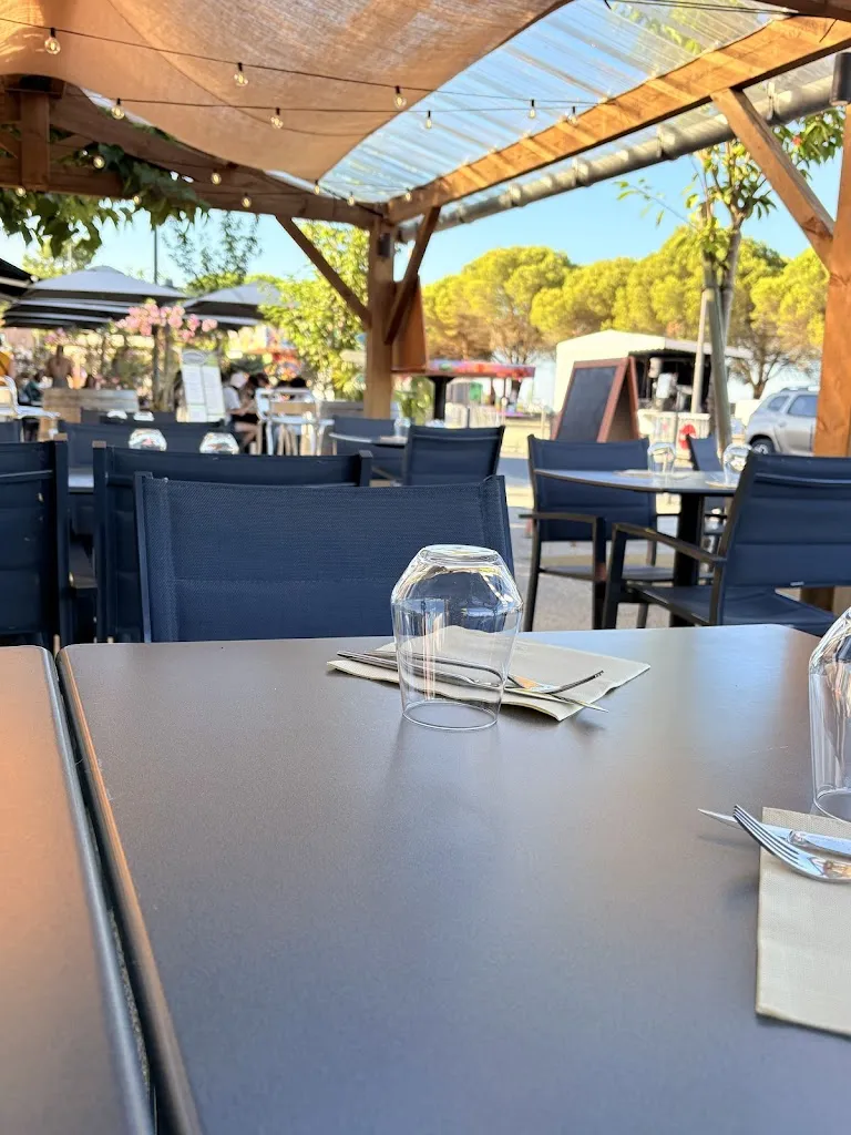 Le Comptoir de Marcel Restaurant in Carcans