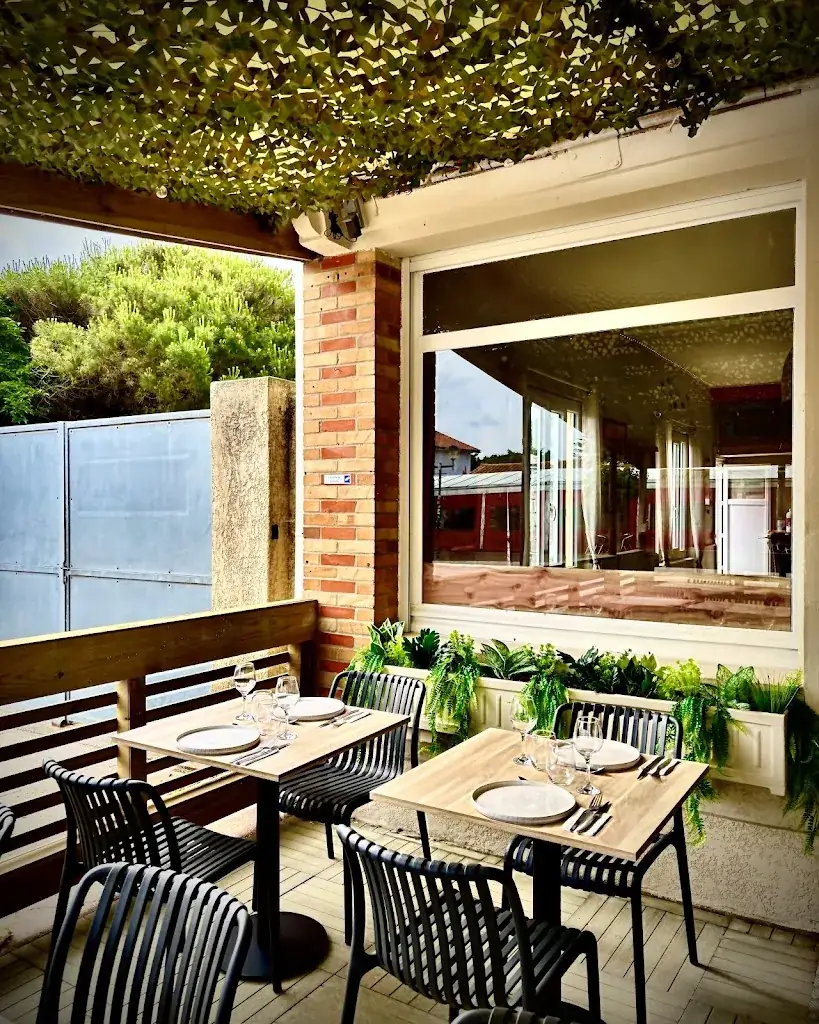 Beach Grill restaurant in Carcans