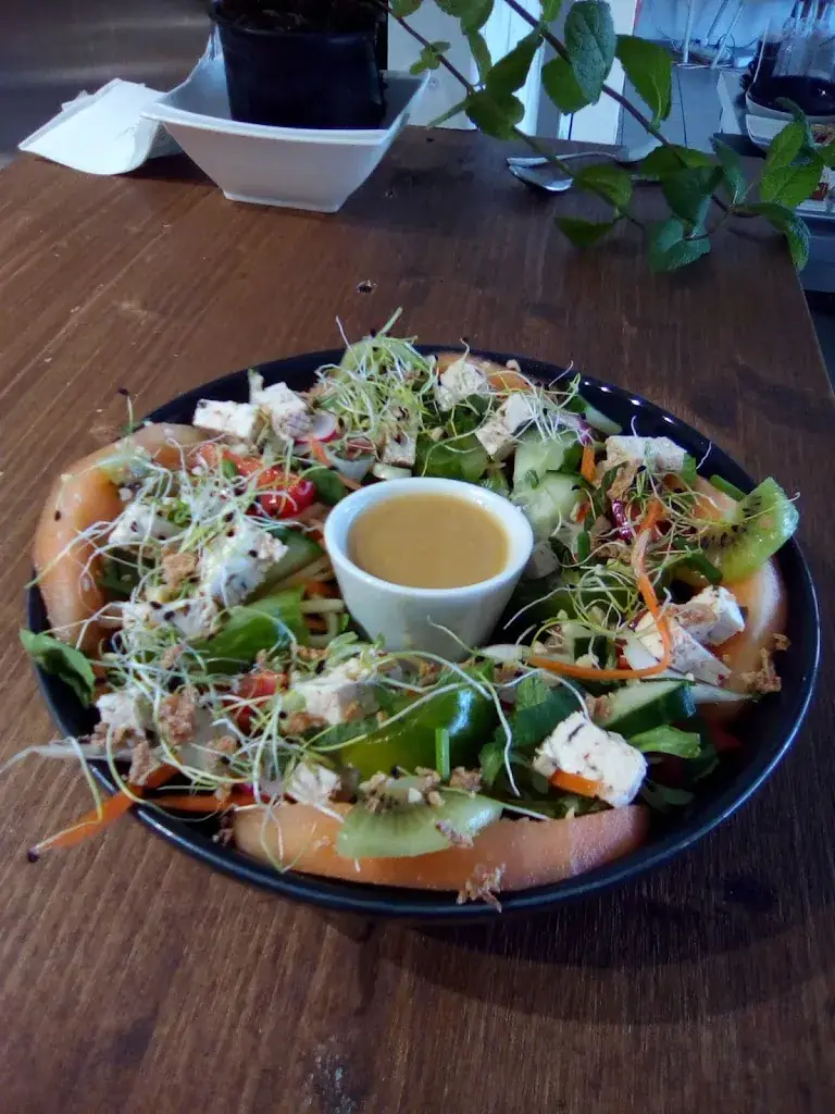 Peanut Dreams_Carcans_slider_image_2