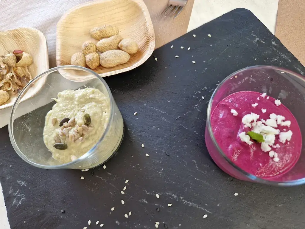 Peanut Dreams_Carcans_slider_image_3