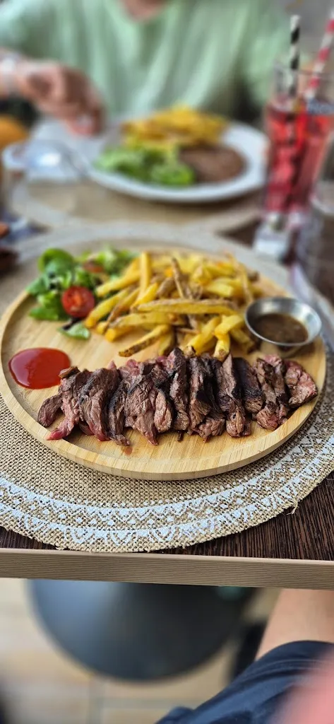 Menu_LE 83 BY OLIVE_Carcans_image_7