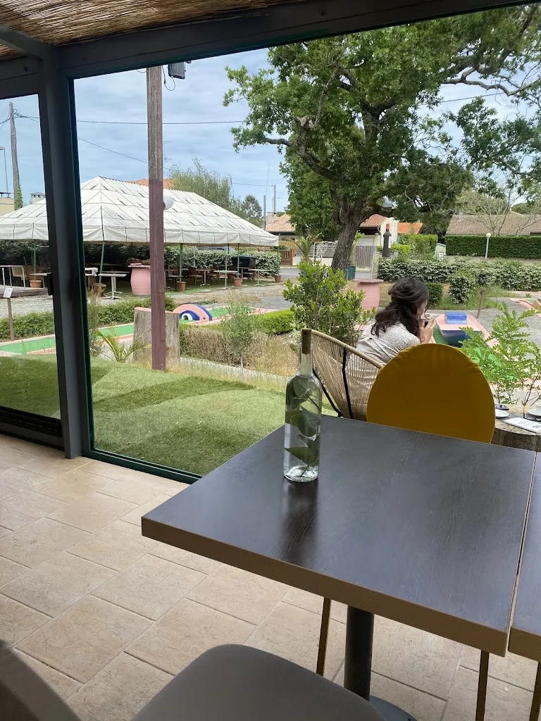 LE 83 BY OLIVE_Carcans_slider_image_1