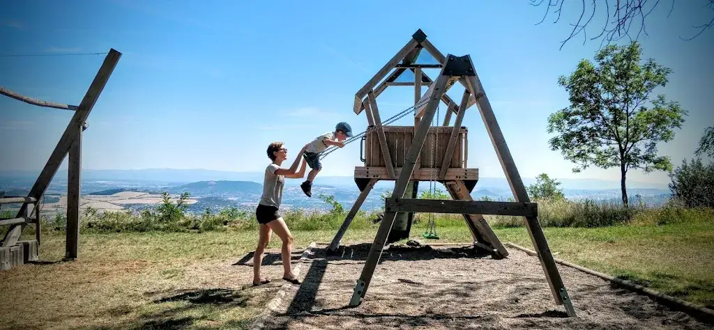 Niek Vermandere_La Hutte Gauloise_Roche-Blanche_review