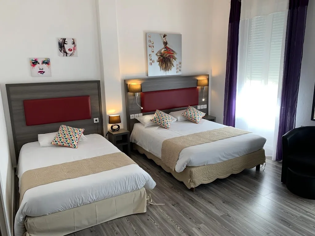 Logis Hôtel les Rives du Plantié restaurant in Temple-sur-Lot