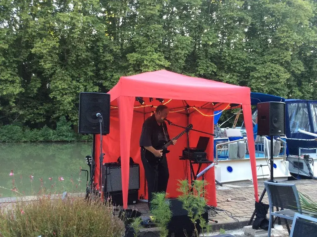 Betty Bash_La source_Sainte-Livrade-sur-Lot_review