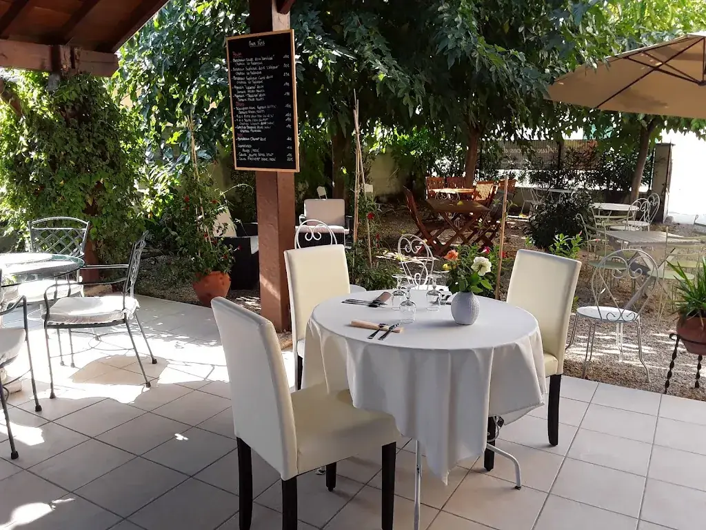 Aux Delices De Fongrave restaurant in Fongrave