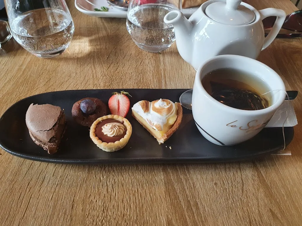 Menü_Le Viand'Art restaurant_Terrasse_Bild_8