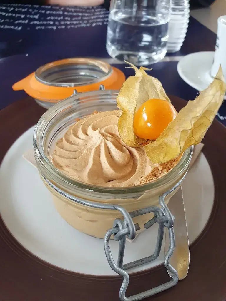 Jonathan Gobber_LE BON PLAN_Terrasse_review