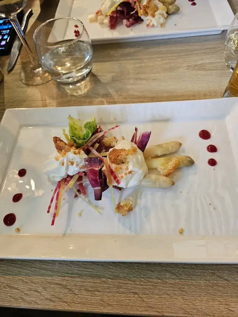M Sheard_ECLUSE 52 Restaurant_Castillon_review