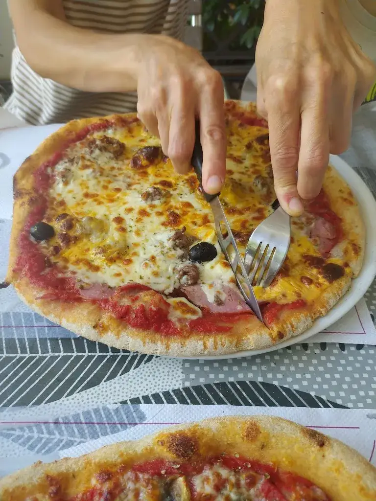 Jonas Gar_Le Castésiens_Castets_review