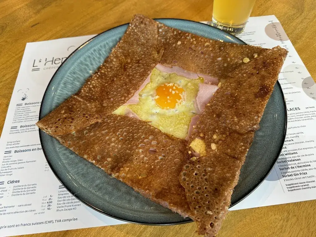 Sarah Phua_L'Hermine Crêperie-bretonne_Tour-de-Trême_review