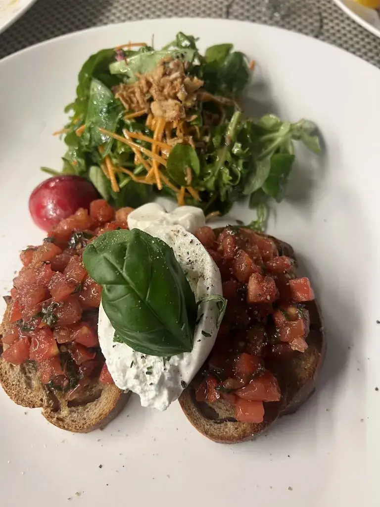 Thierry Brodard_Café des Ormeaux_Tour-de-Trême_review