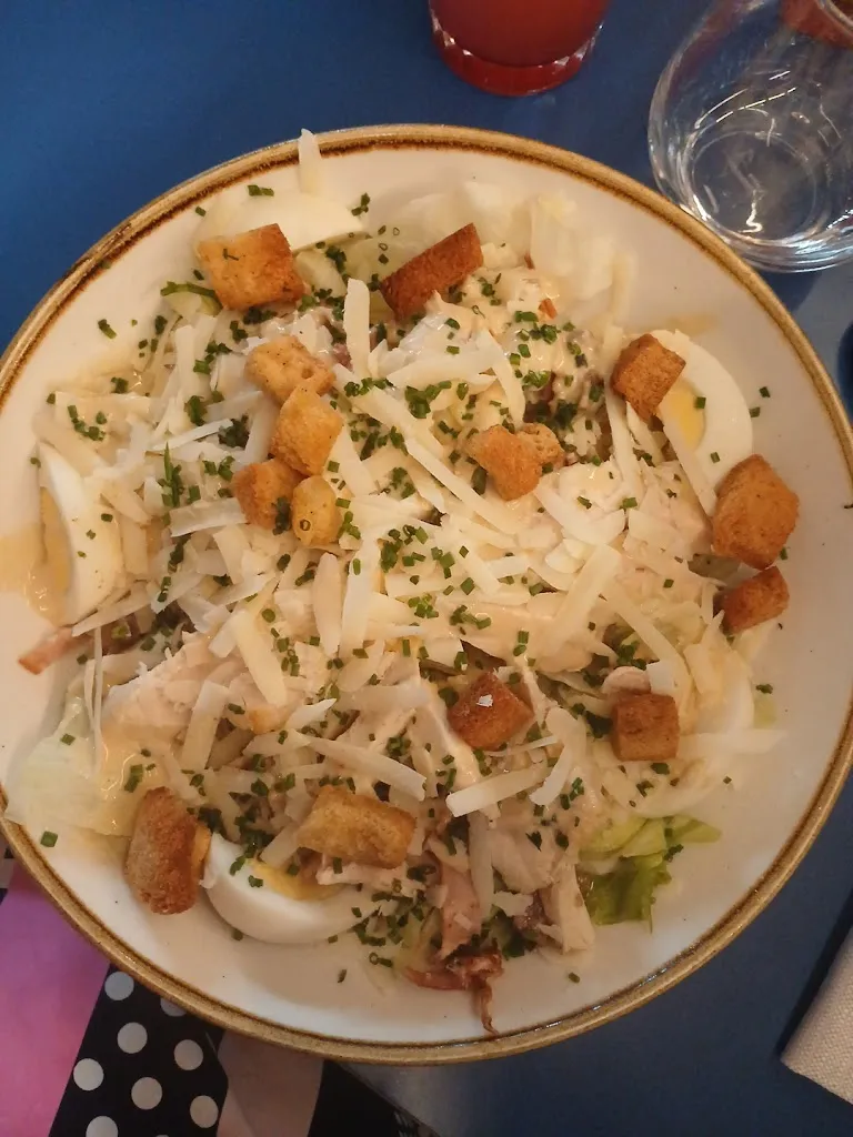 Julie Boiteau_Le Bistrot_Beauziac_review