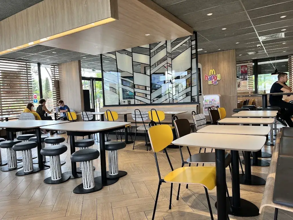 Nigel Lim_McDonald's_Casteljaloux_review