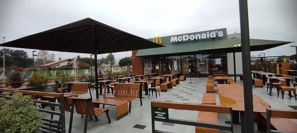 Steven Clark_McDonald's_Casteljaloux_review