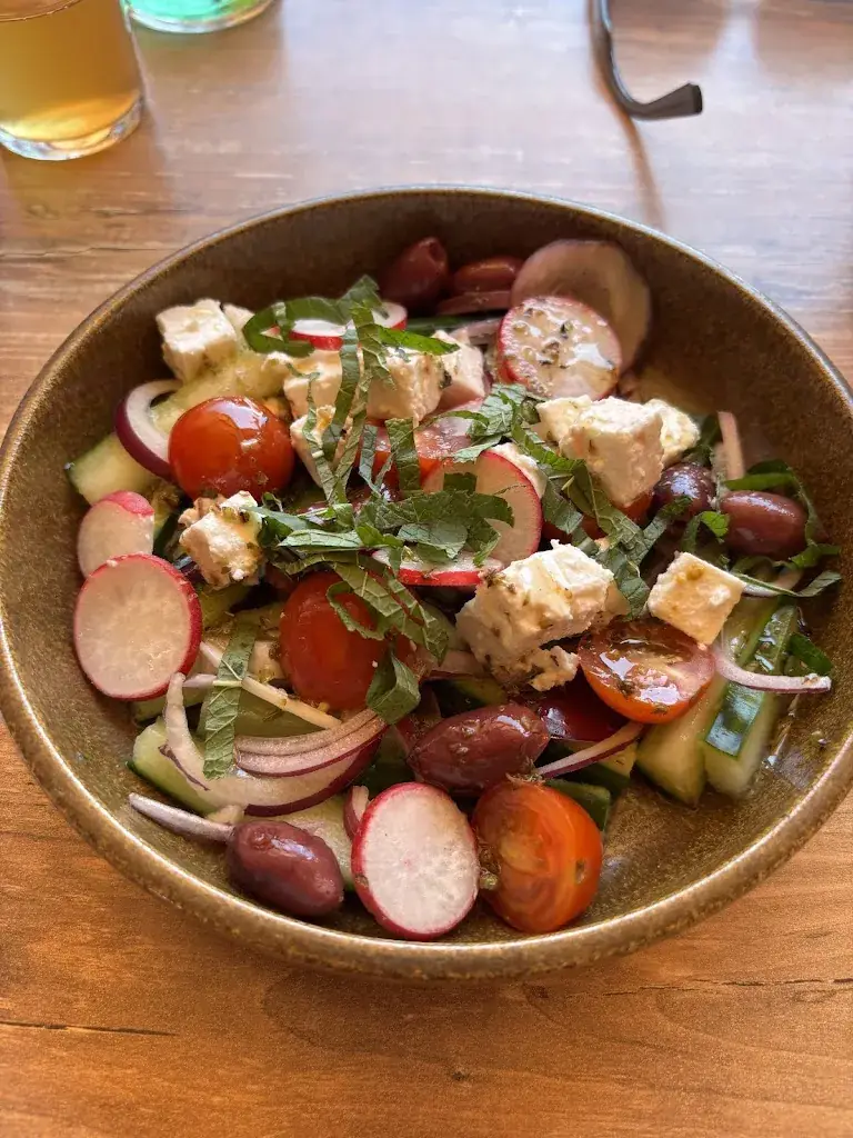 Frédéric LATAPIE-BAYROO_Les Comptoirs des Halles_Beauziac_review