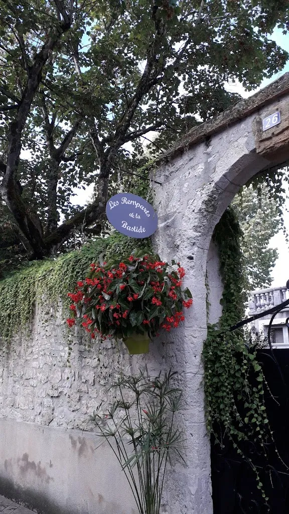 Les Remparts de la Bastide_Castillonnès_slider_image_1