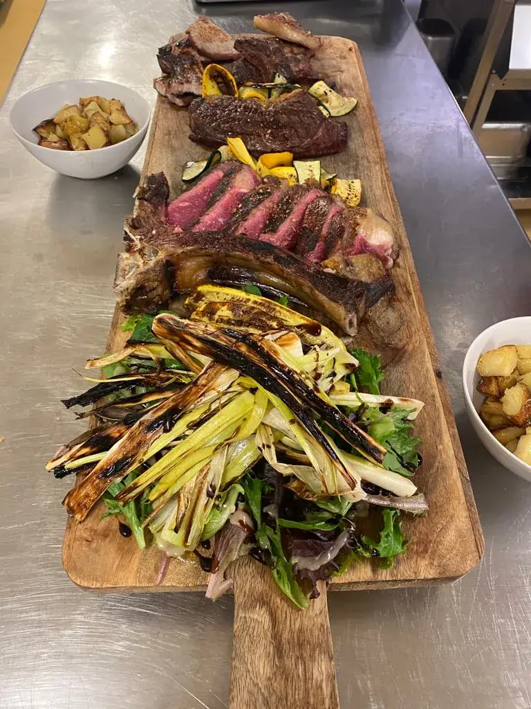 Les 8 Couteaux_Castillonnès_slider_image_2