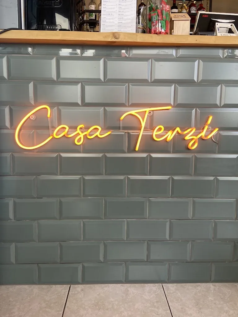 Abdel Ould-Zini_Casa Terzi_Aouste-sur-Sye_review