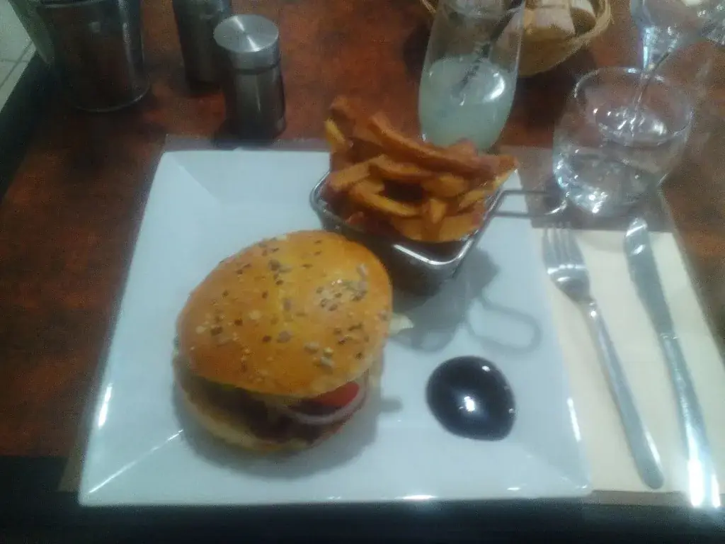 Arthur LELERRE_restaurant celle l'evescault 