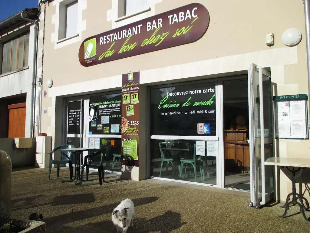 Au Bon Chez Soi restaurant in Celle-Lévescault