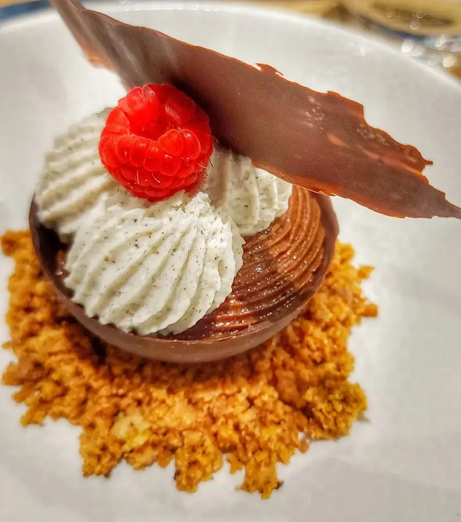 Yann F800GT_Castellum_Castillon-la-Bataille_review