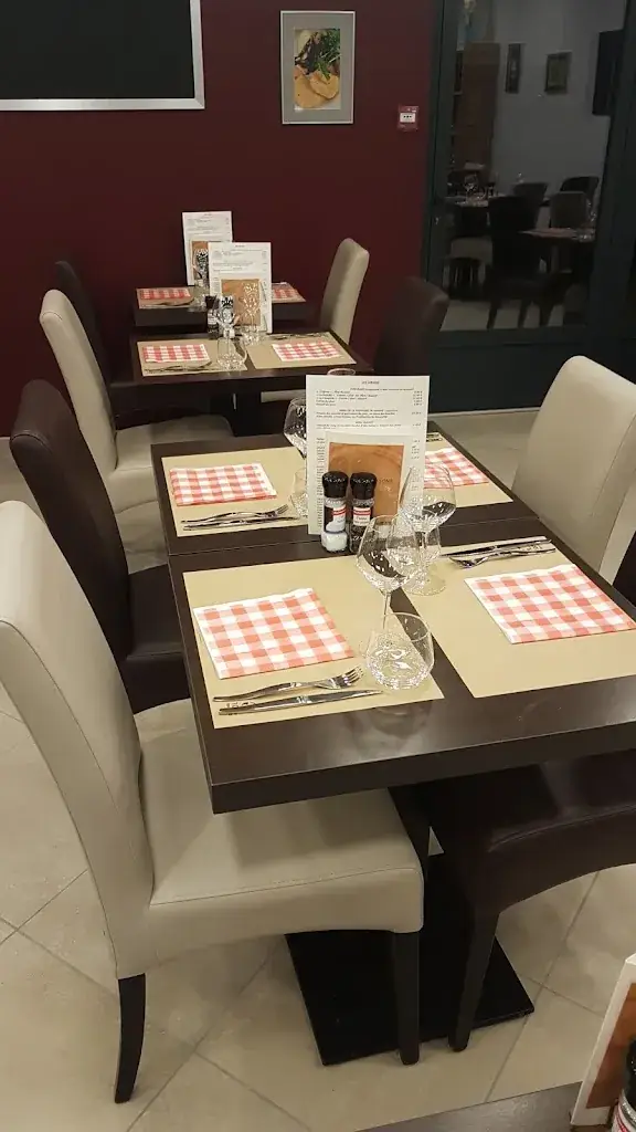 Manon's Fountain ristorante a Saint-Magne-de-Castillon