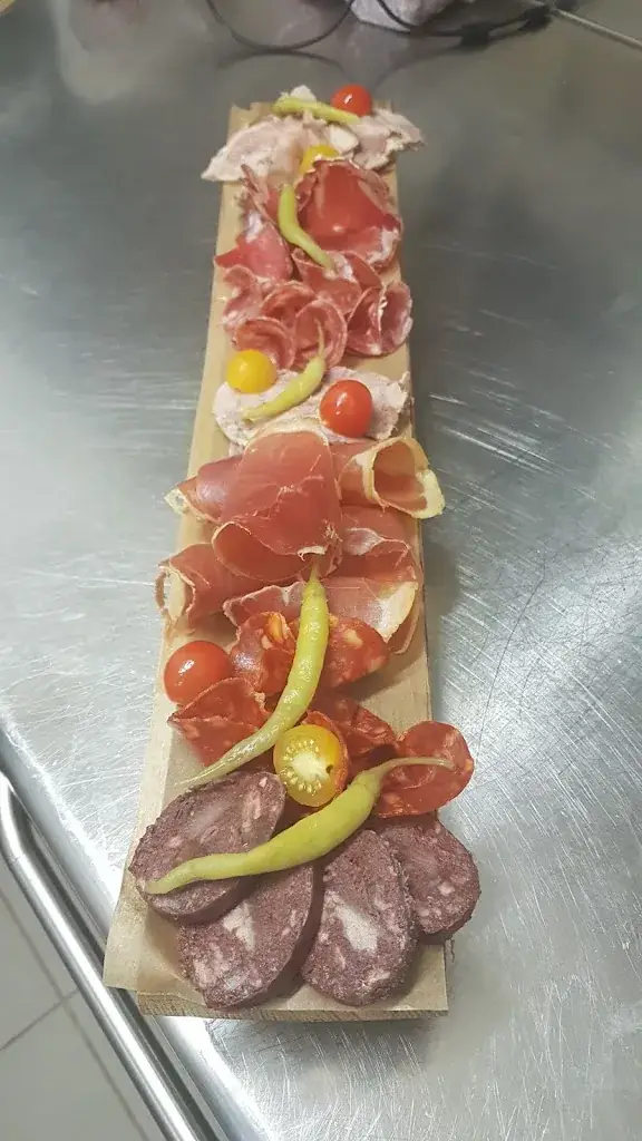 Manon's Fountain_Saint-Magne-de-Castillon_slider_image_2