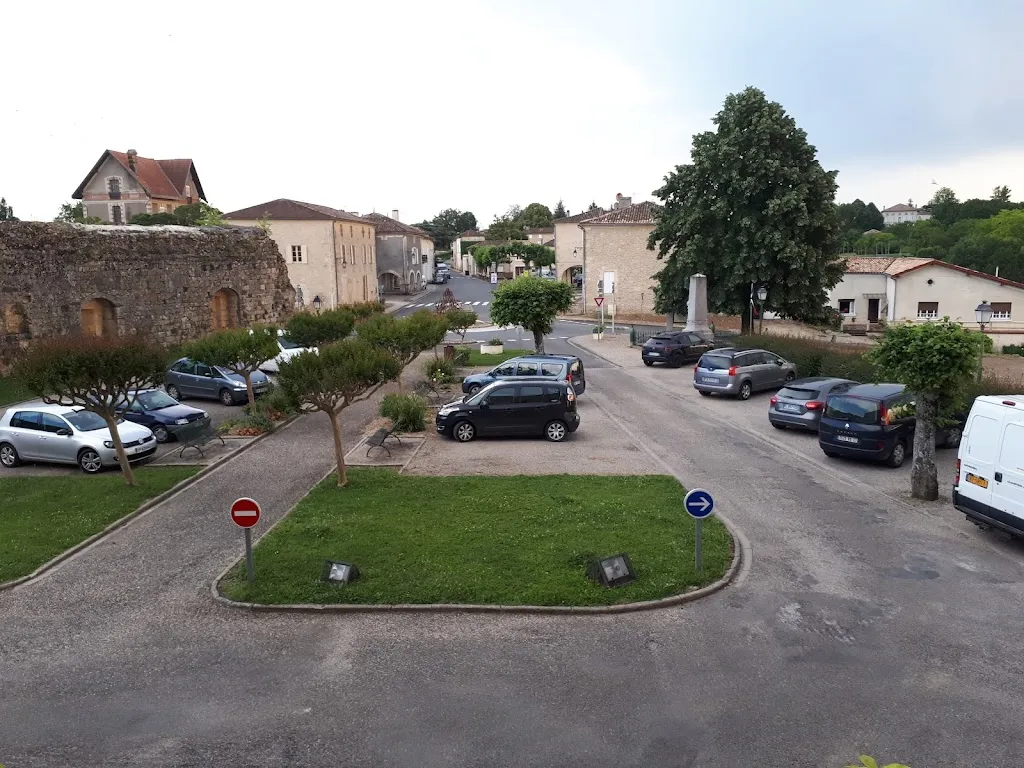 Peter Mackay_Restaurant Chez Sylvie By MALVINA_Pujols_review