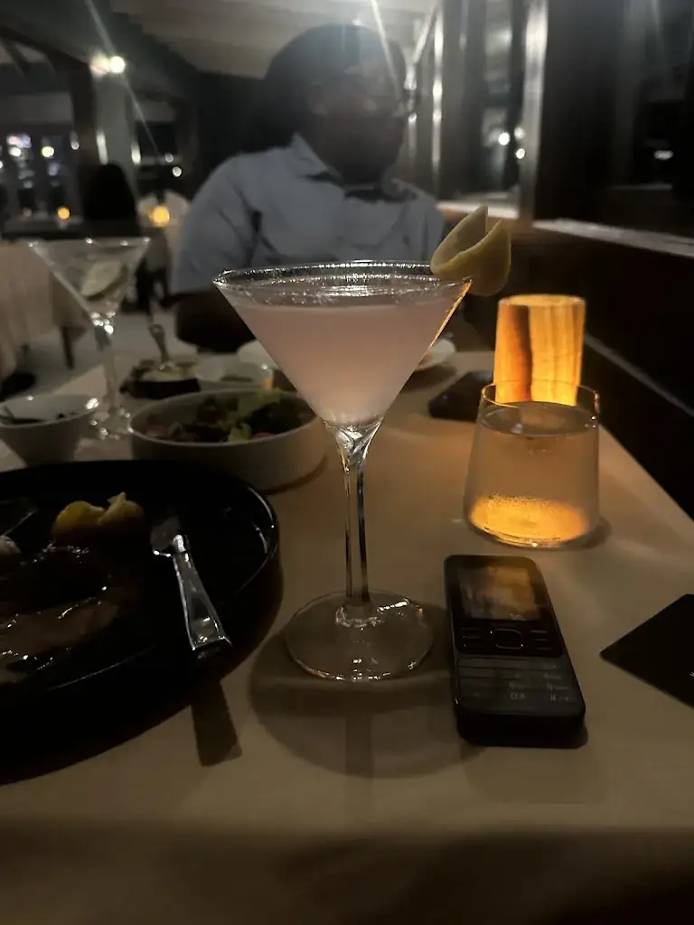 Jody Birotte_La Pointe à l'Os_Saint-Philippe-d'Aiguille_review