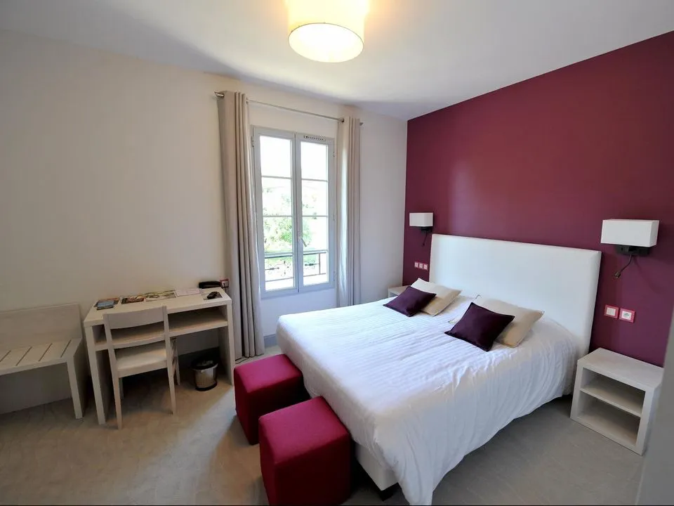 Logis Hôtel l'Epicurial_Saint-Pey-de-Castets_slider_image_2