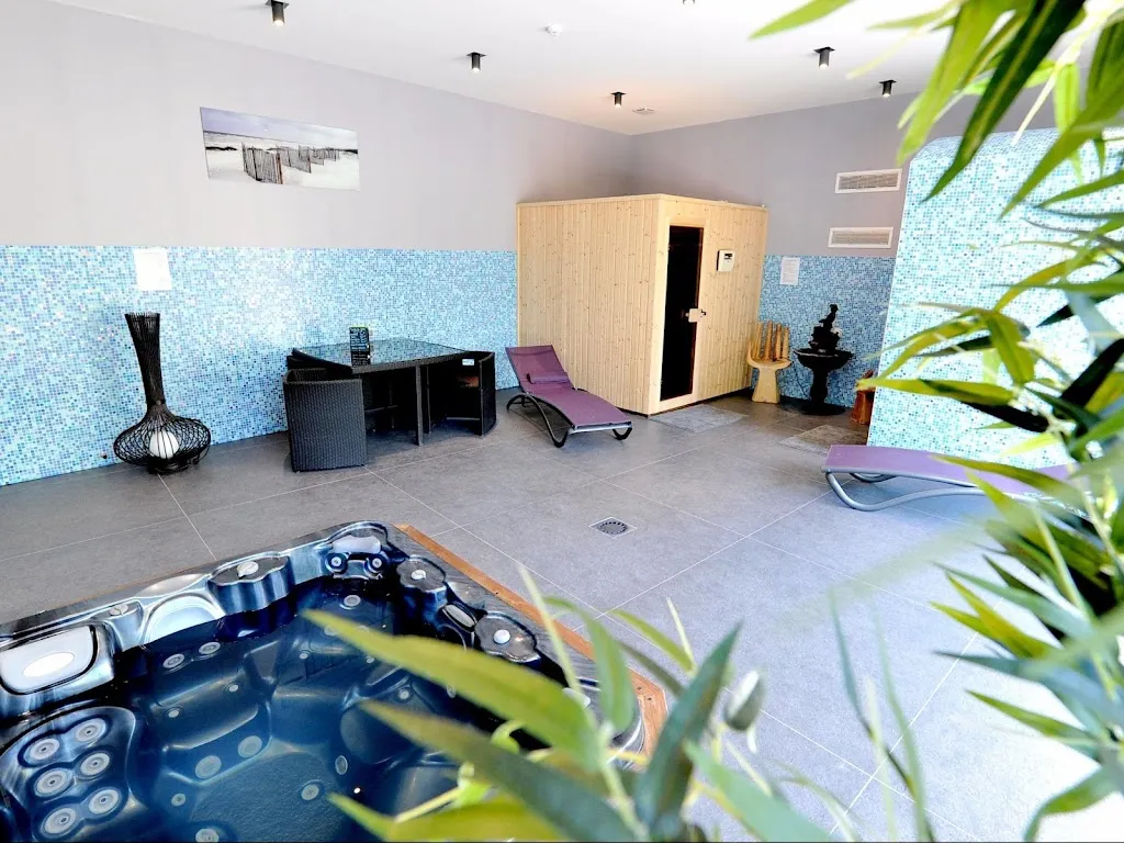 Logis Hôtel l'Epicurial_Saint-Pey-de-Castets_slider_image_3