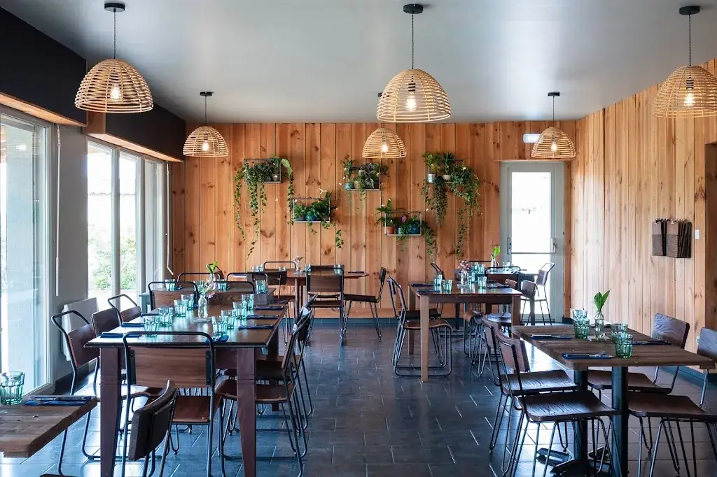 Bistro Rigaud_Mouliets-et-Villemartin_slider_image_3