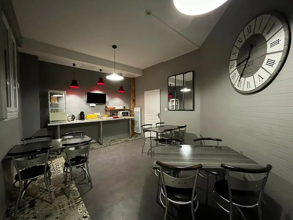 Hôtel Restaurant La Barrière_Chabanais_slider_image_1