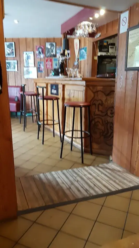 La Cabane de Pierron_Chamberet_slider_image_3