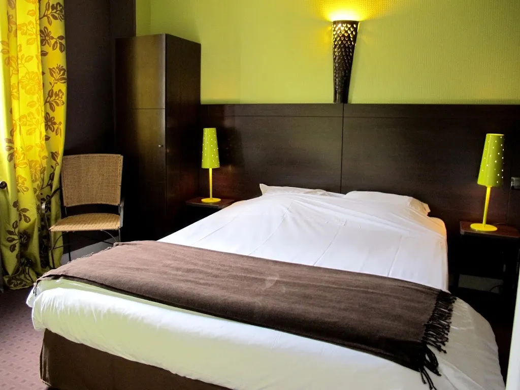 Logis Hôtel Deshors-Foujanet restaurant in Chamboulive