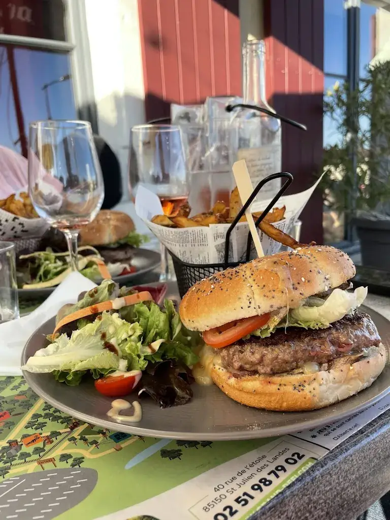 Viviane MALETERRE_Le Boeuf Couronné_Champdeniers_review