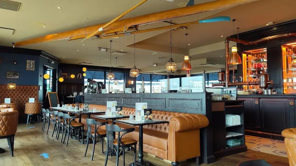 Au Bureau - Pub et Brasserie restaurant in Champniers