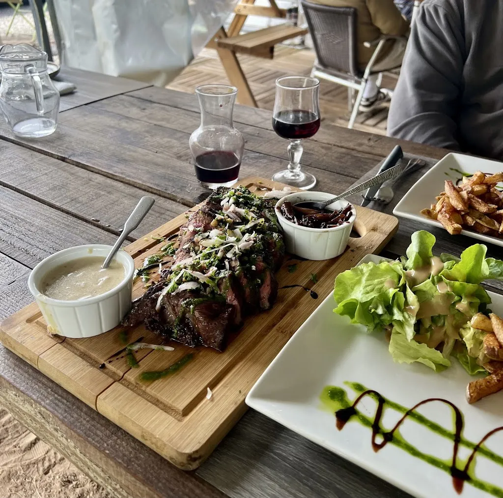 Sheila Cromie_Le Marquant_Champniers_review