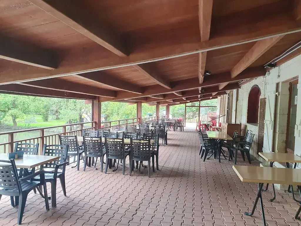 Le Moulin de la Baine restaurant in Chaniers