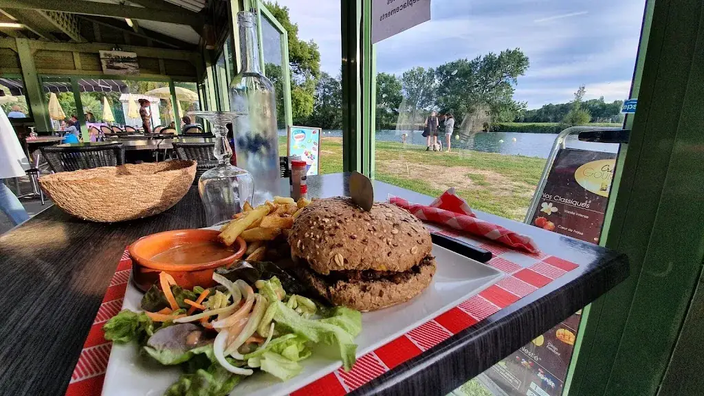 David AMILL_La Guinguette de Chaniers_Chaniers_review