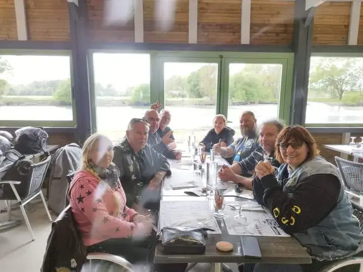 Olivier Julien_La Guinguette de Chaniers_Chaniers_review