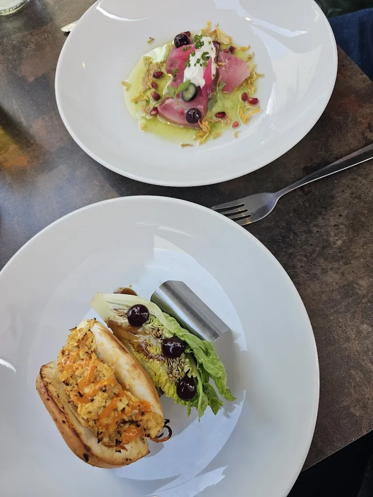 Katrina Grant_La Terrasse_Saintes_recensione