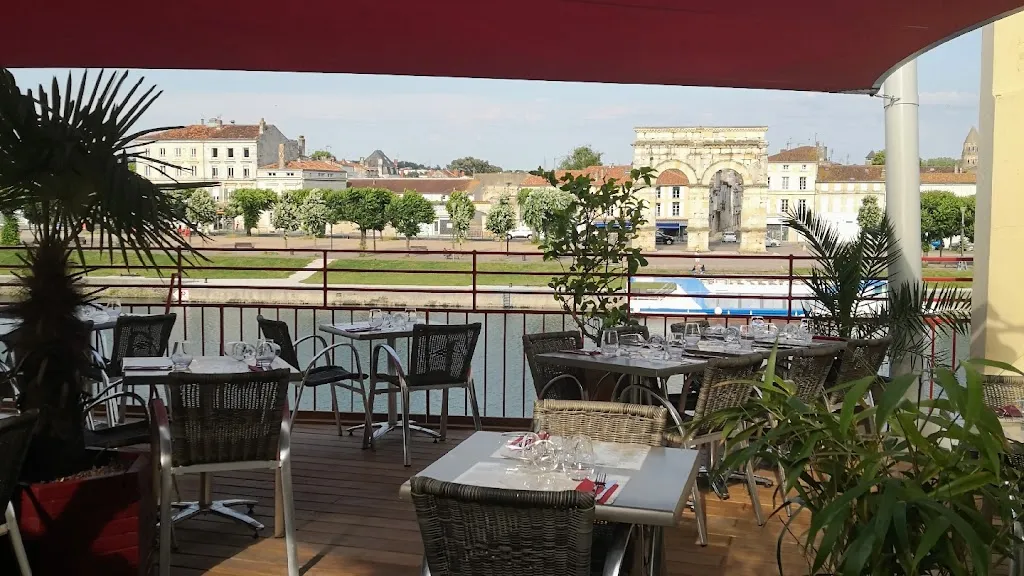 La Terrasse restaurant in Saintes